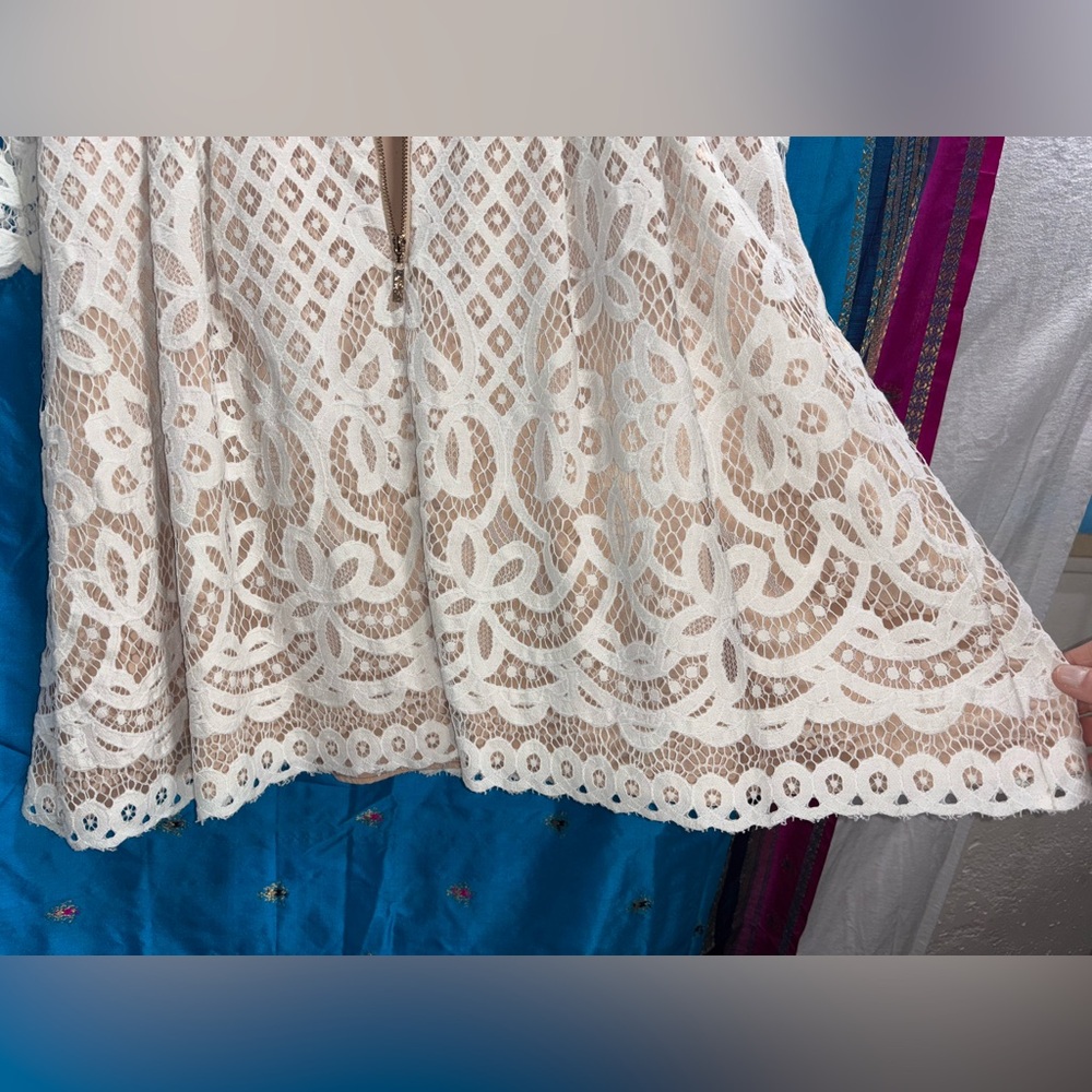 Eliza J Cream lace overlay 3/4 bell sleeve fit & flare mini dress women’s 14 - Picture 16 of 16